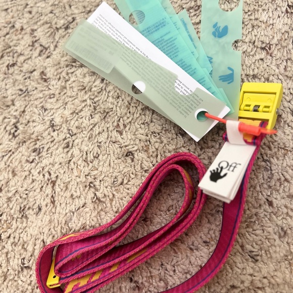 NWT OFF WHITE 2.5 Industrial Jacquard Mini Fuchsia Pink Yellow Adjustable Belt - Picture 7 of 7